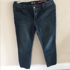 Jeans style and co decorative back pockets